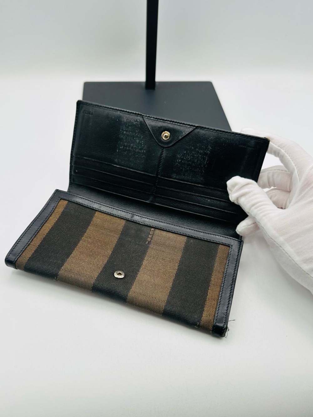 Fendi Long Flap Wallet - Picture 2 of 15